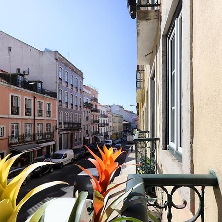 Charming And Stylish Downtown Apt In XIX Century Building Лиссабон Экстерьер фото