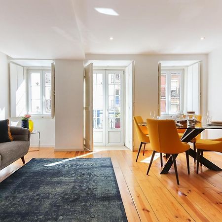 Charming And Stylish Downtown Apt In XIX Century Building Лиссабон Экстерьер фото
