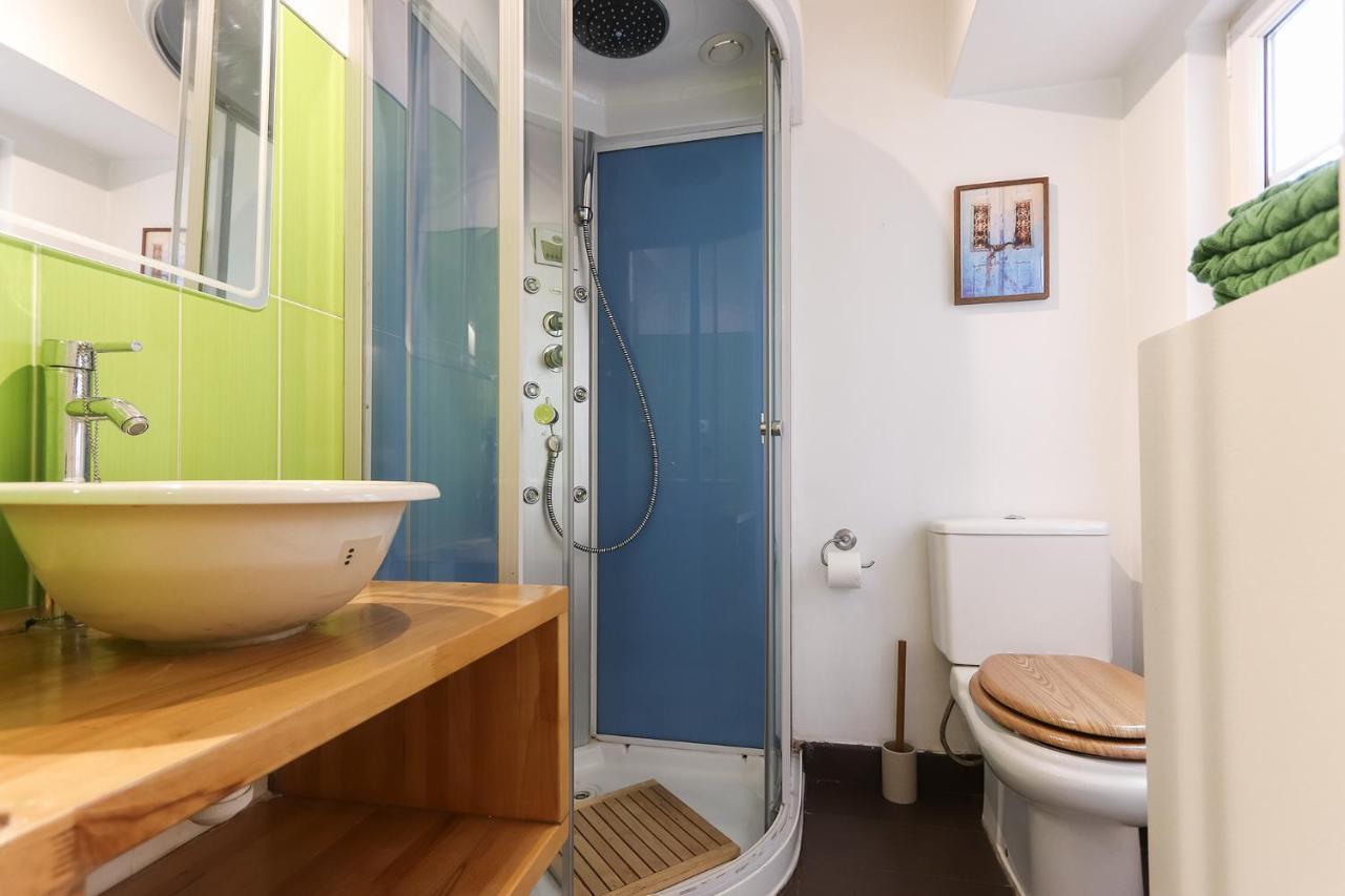 Charming And Stylish Downtown Apt In XIX Century Building Лиссабон Экстерьер фото